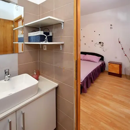Ivana Casa de hóspedes Bibinje