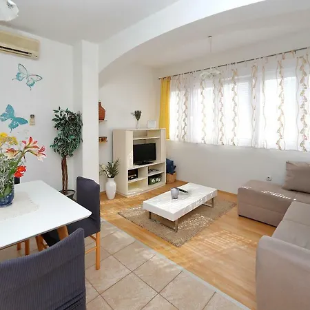 Casa de hóspedes Ivana 2*