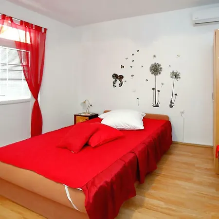 Casa de hóspedes Ivana 2*