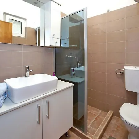 Casa de hóspedes Ivana 2*