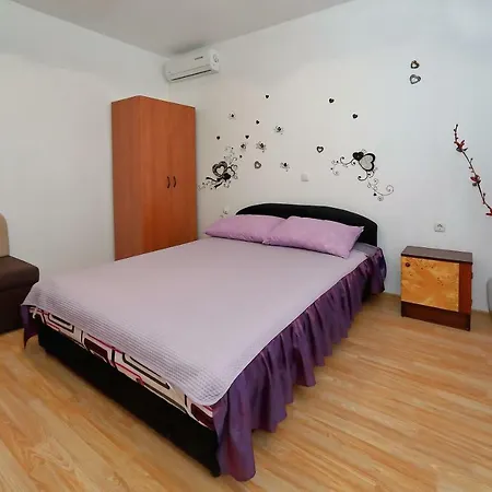 Casa de hóspedes Ivana 2*
